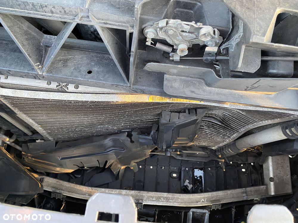 Peugeot 3008 PureTech 130 Stop & Start GPF EAT8 GT - 19