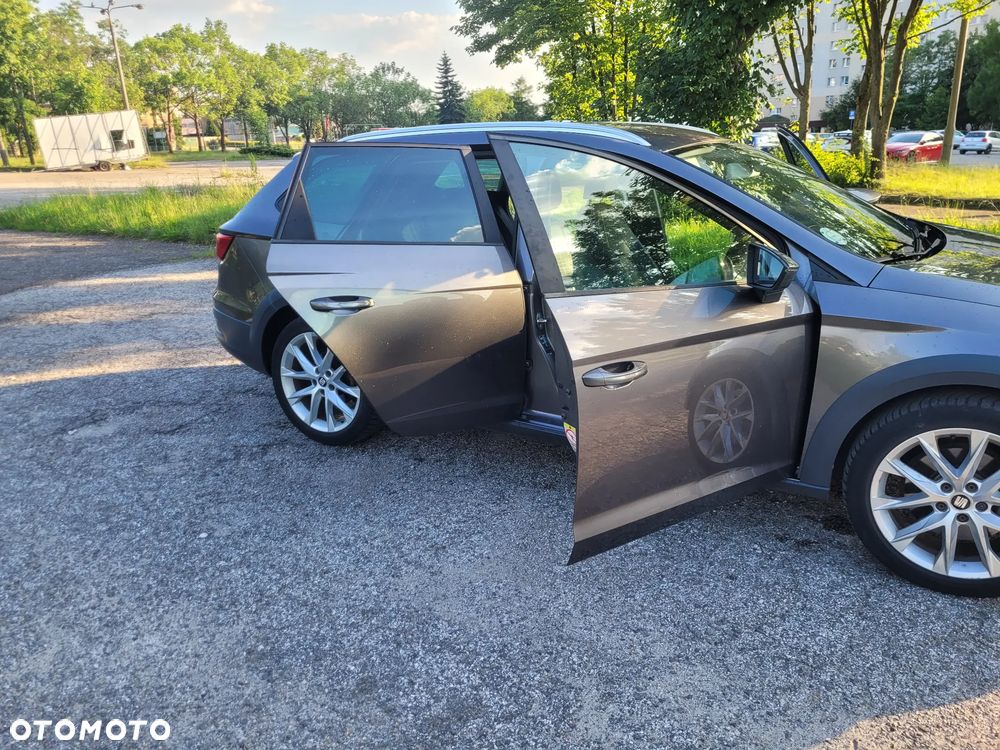 Seat Leon 2.0 TDI DPF Start&Stop DSG XCELLENCE - 26
