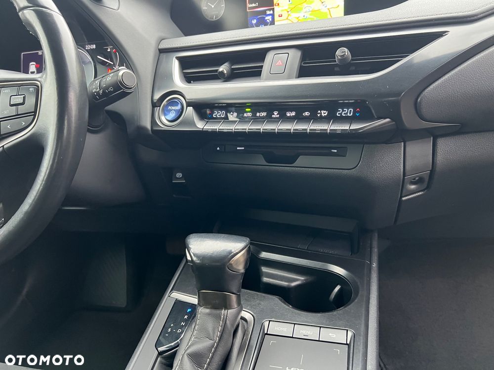 Lexus UX 250h Elegance 2WD - 23