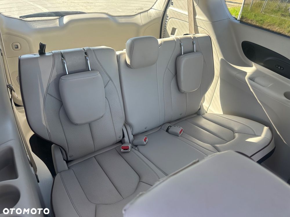 Chrysler Pacifica - 10