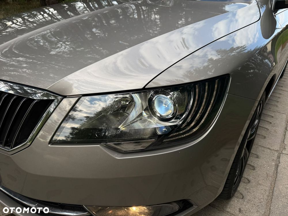 Skoda Superb 2.0 TSI Elegance DSG - 13