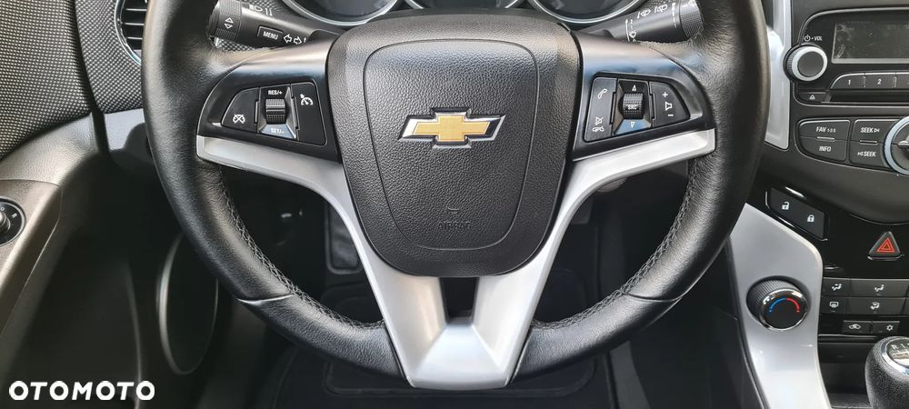 Chevrolet Cruze 1.4T LT+ - 24