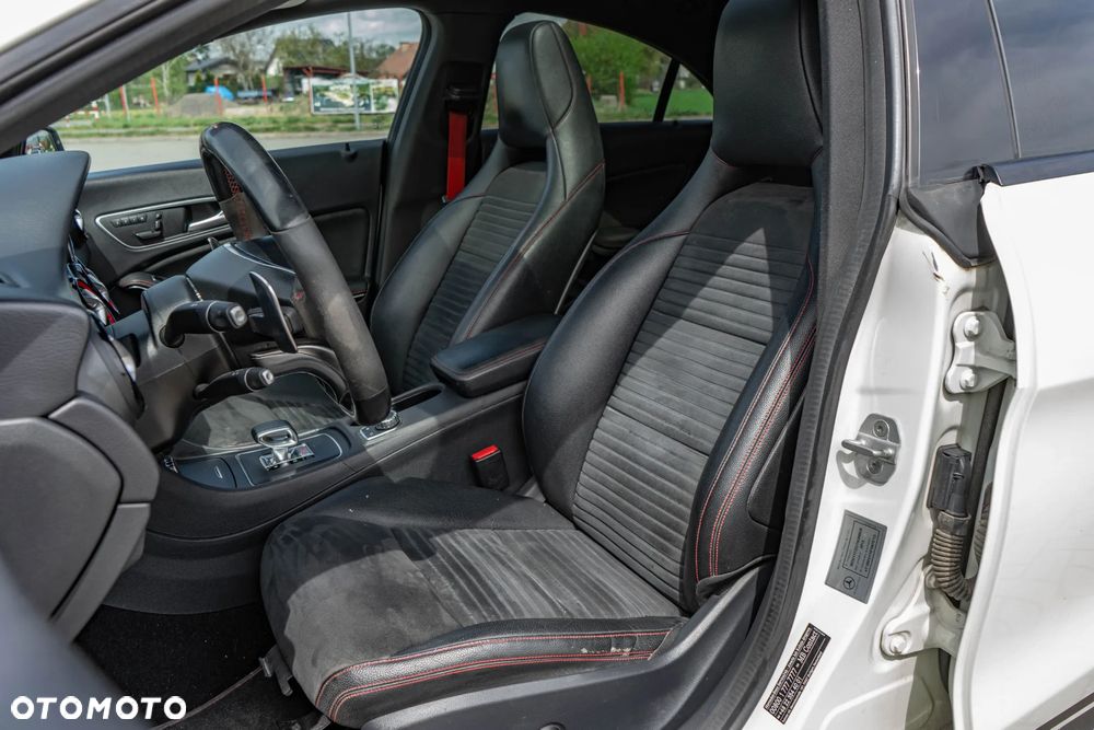Mercedes-Benz CLA - 25