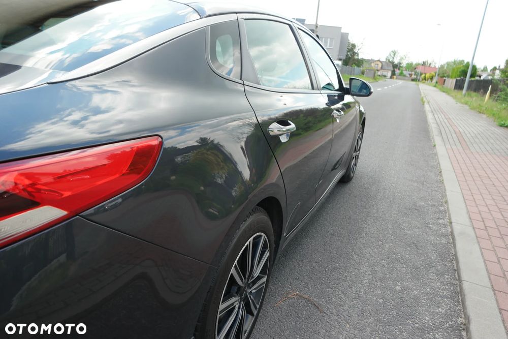 Kia Optima - 14