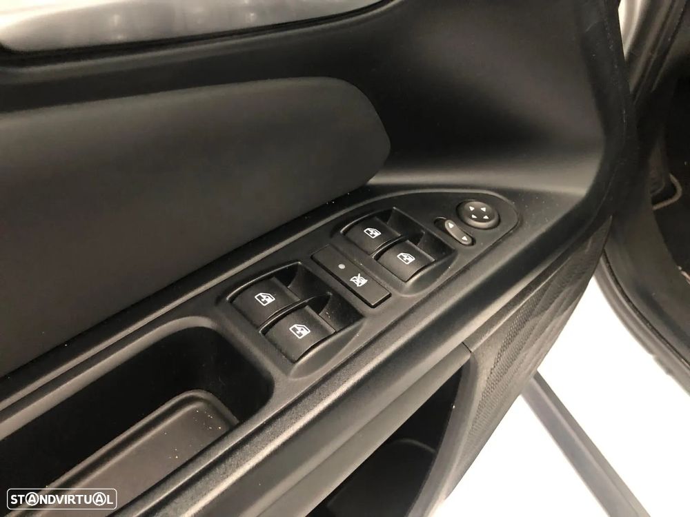 Fiat Tipo Cross 1.3 Multijet - 12