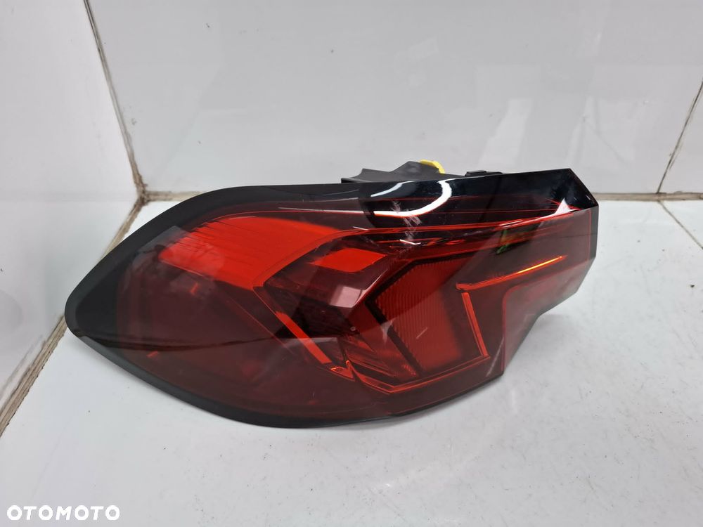 LEWA LAMPA TYLNA TYŁ BMW F70 5A36177 LED - 3