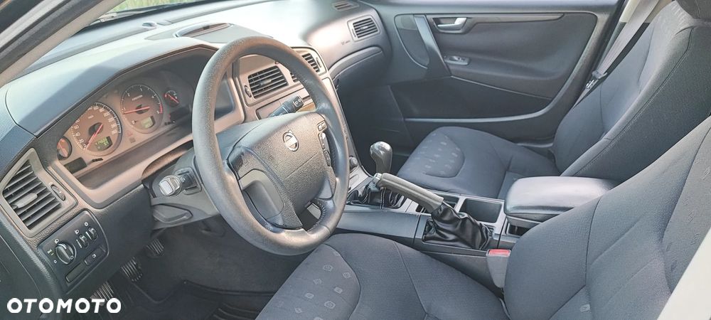 Volvo V70 2.4 D Black Edition - 15