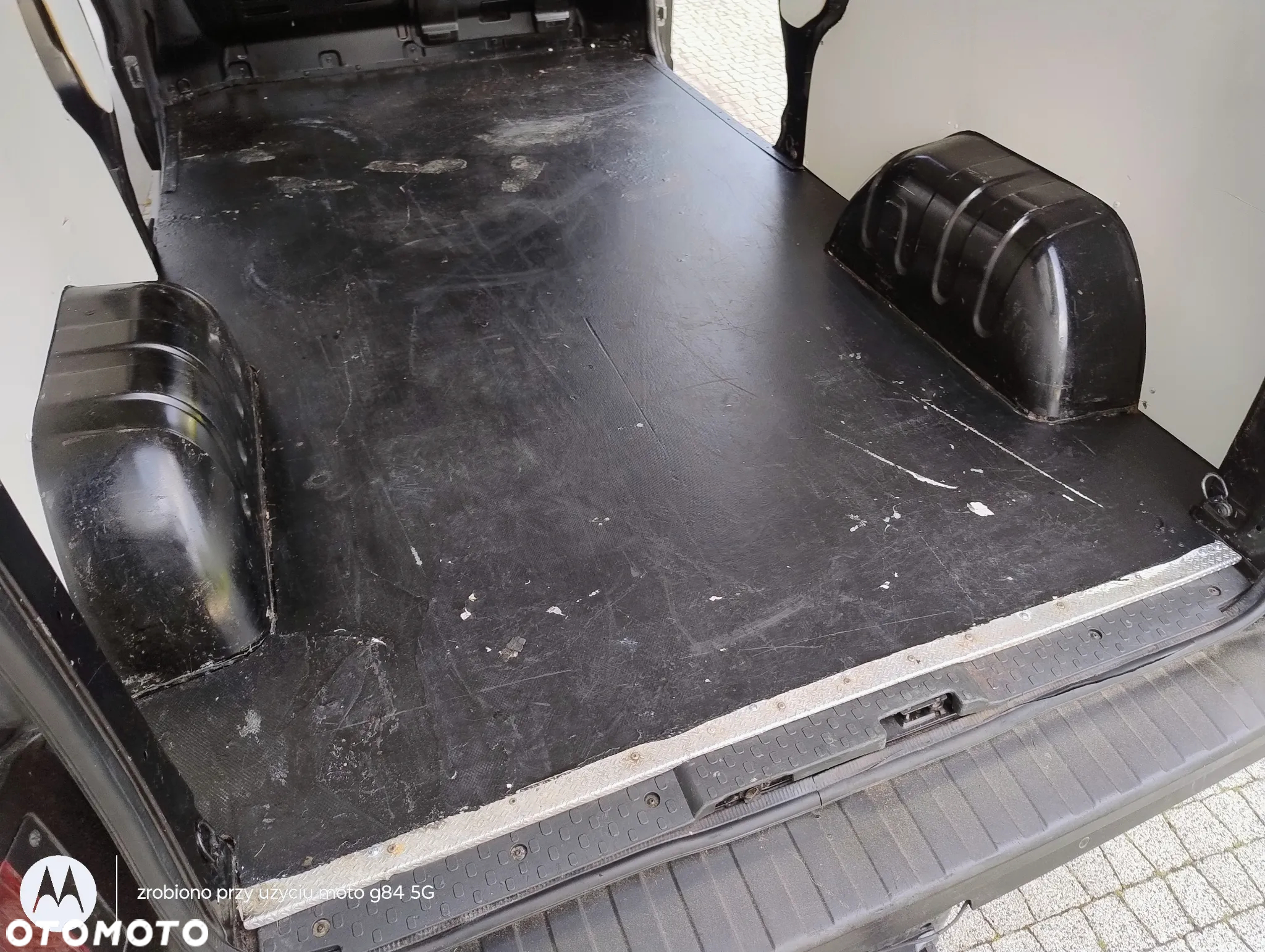 Renault TRAFIC 1.6 DCI (145KM) LONG (L2H1) STAN IDEALNY FULL OPCJA KLIMA NAWIGACJA TEMPOMAT WEBASTO 100% BEZWYPADKOWY NIE MA RDZY ! ! ! - 21