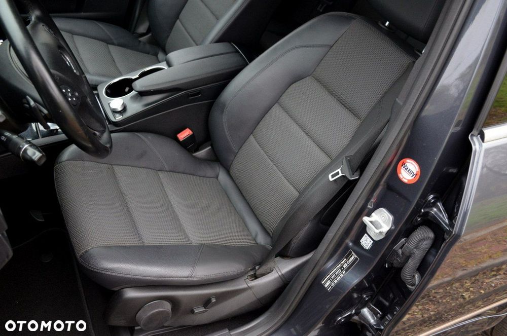 Mercedes-Benz GLK - 25