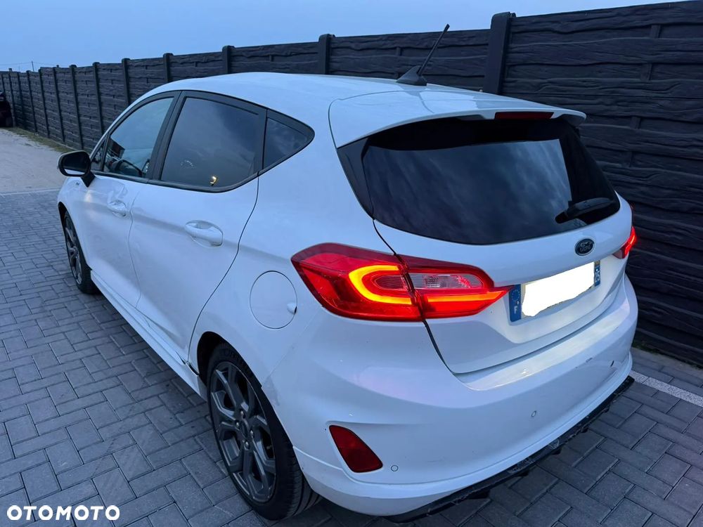 Ford Fiesta - 16