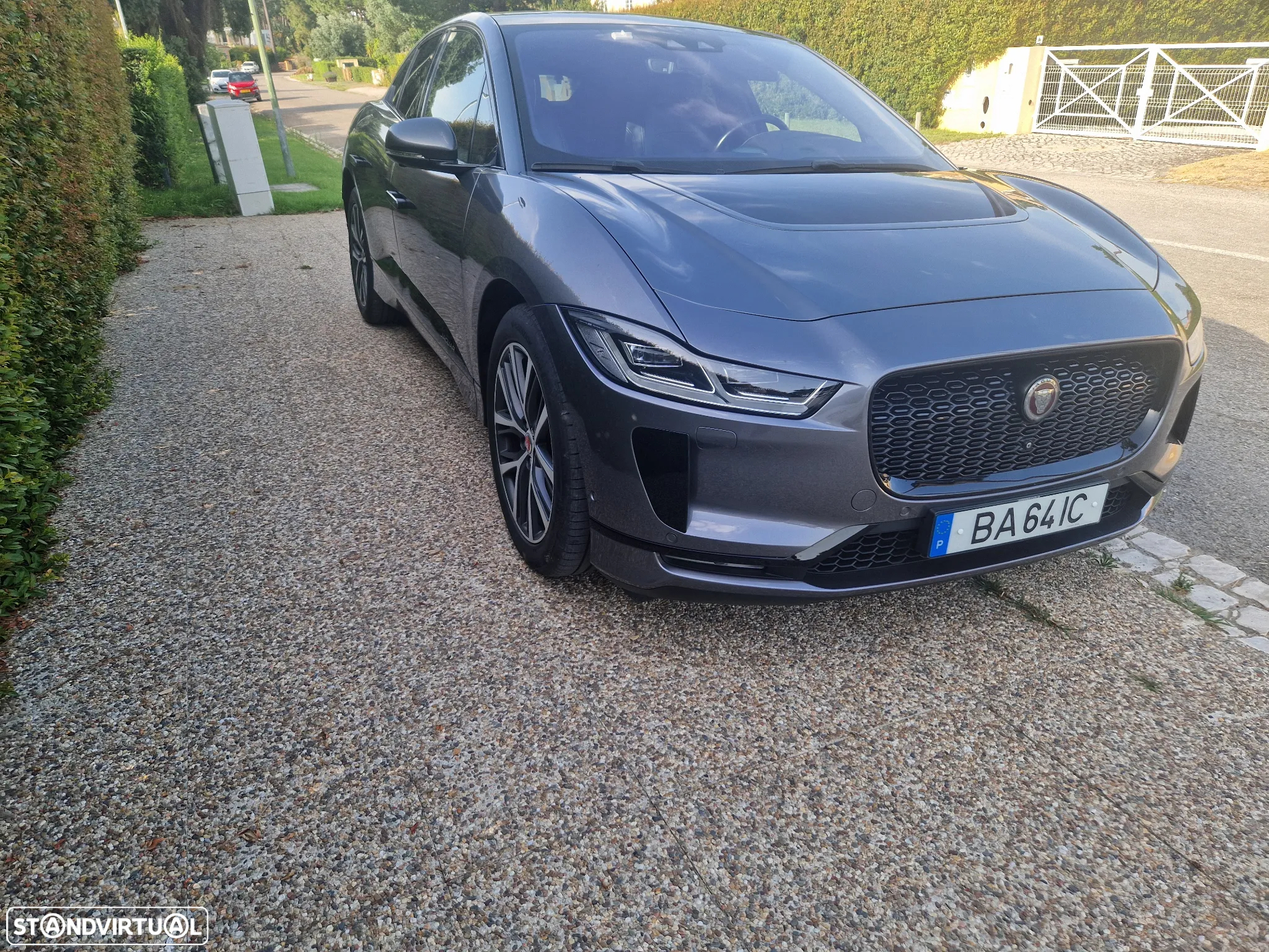 Jaguar I-Pace EV400 AWD R-DYNAMIC HSE - 4