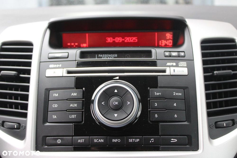 Kia Venga - 27
