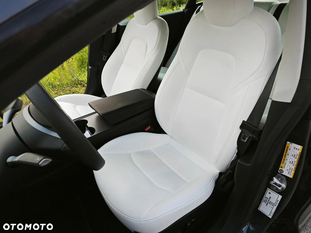 Tesla Model 3 Long Range AWD - 7