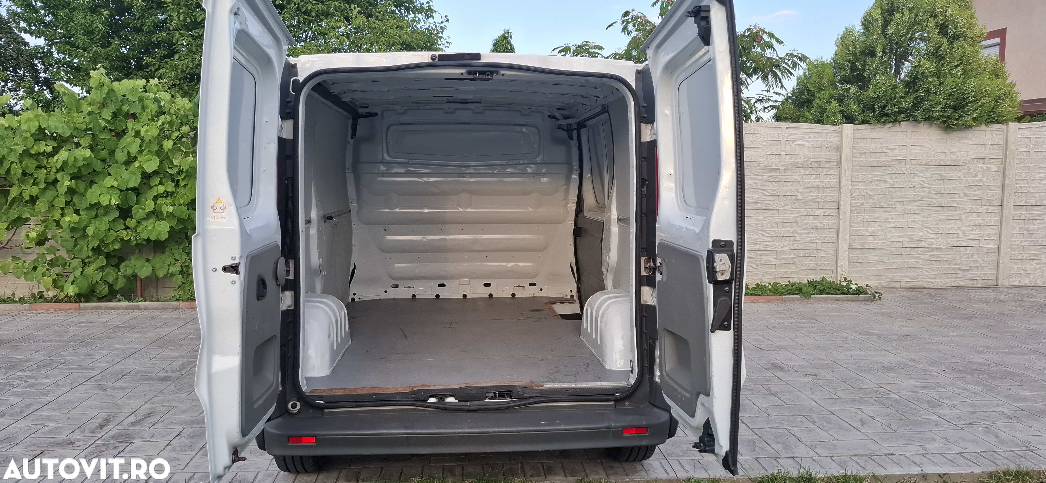 Renault Trafic 2.0 dCi 115 Combi L2H1 - 15