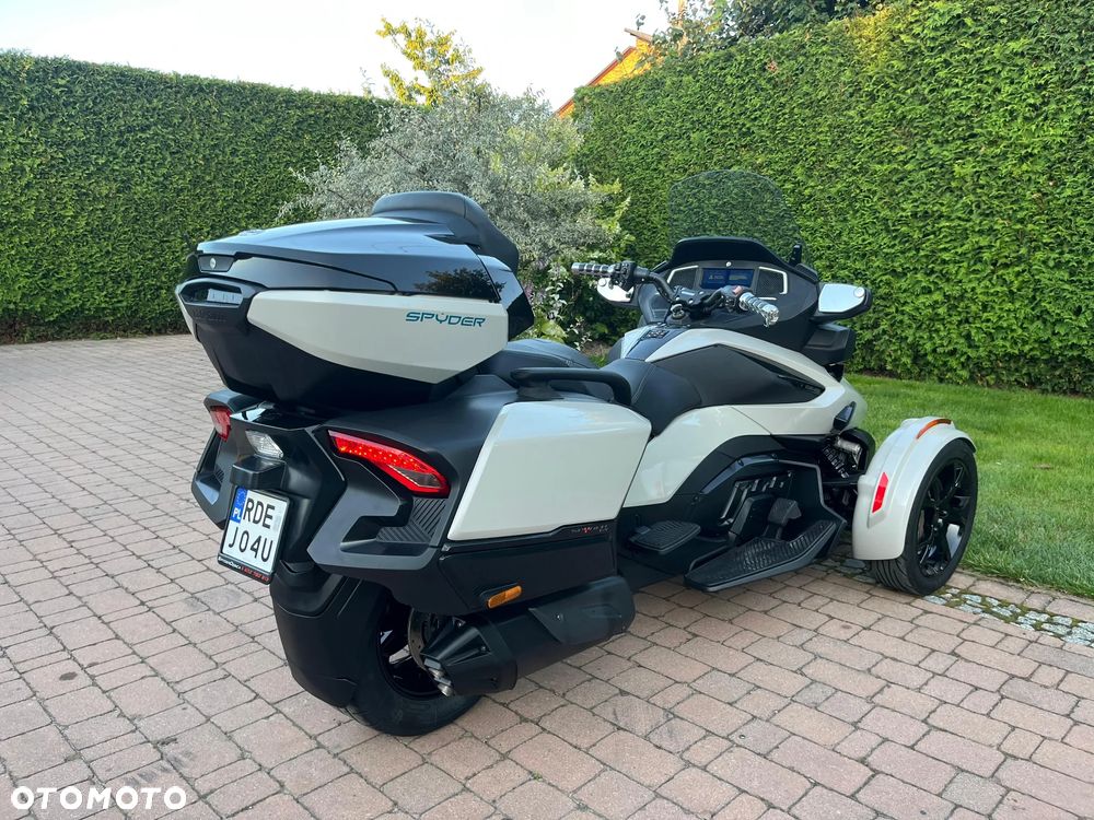 Can-Am Spyder - 5