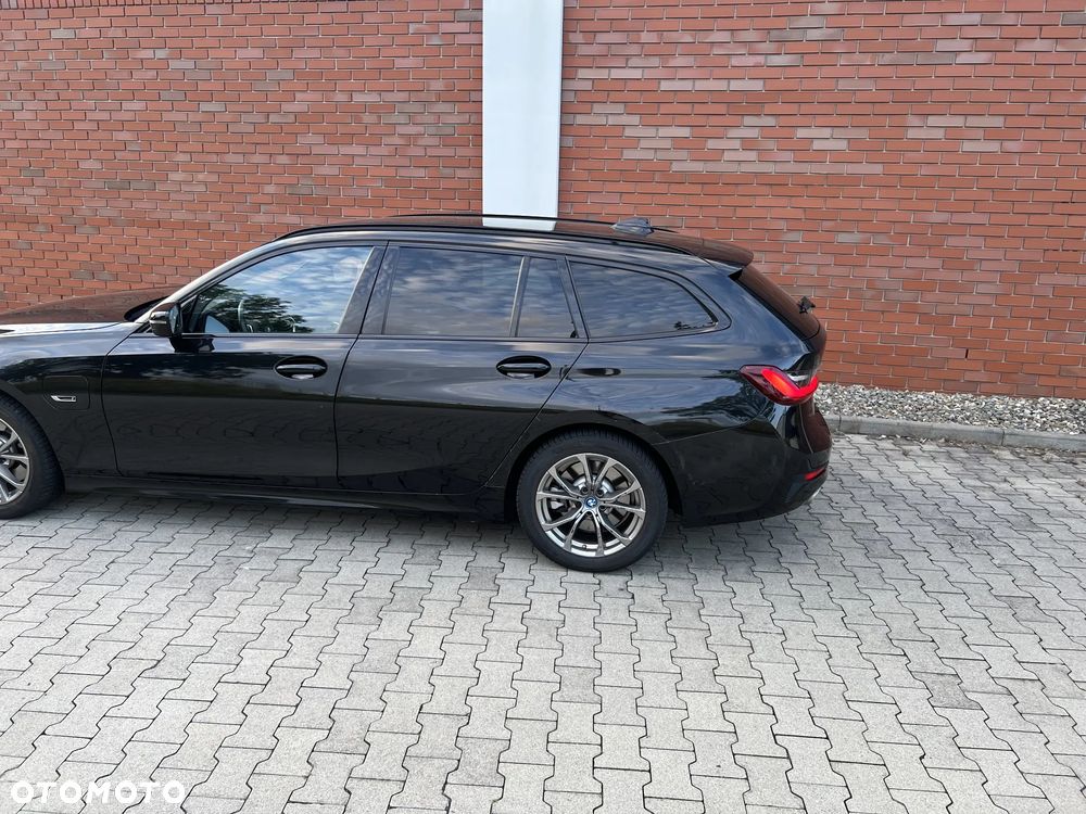BMW Seria 3 320e M Sport - 9