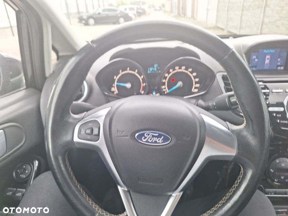 Ford Fiesta 1.0 EcoBoost S&S TITANIUM X - 10