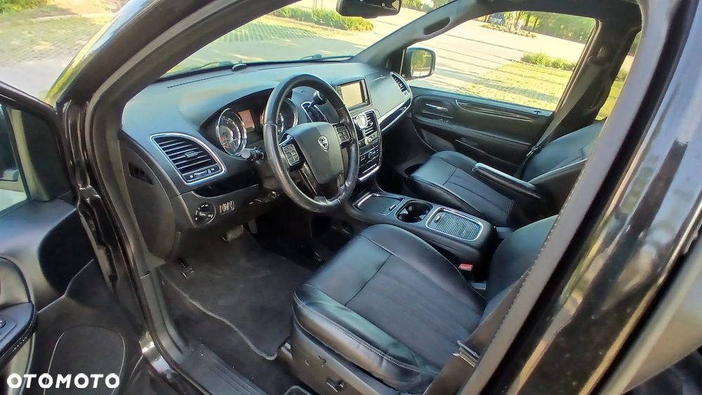 Lancia Voyager 2.8 Multijet 16v Platinum - 30