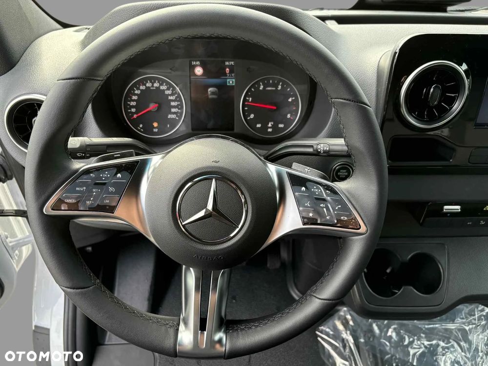 Mercedes-Benz Sprinter - 5