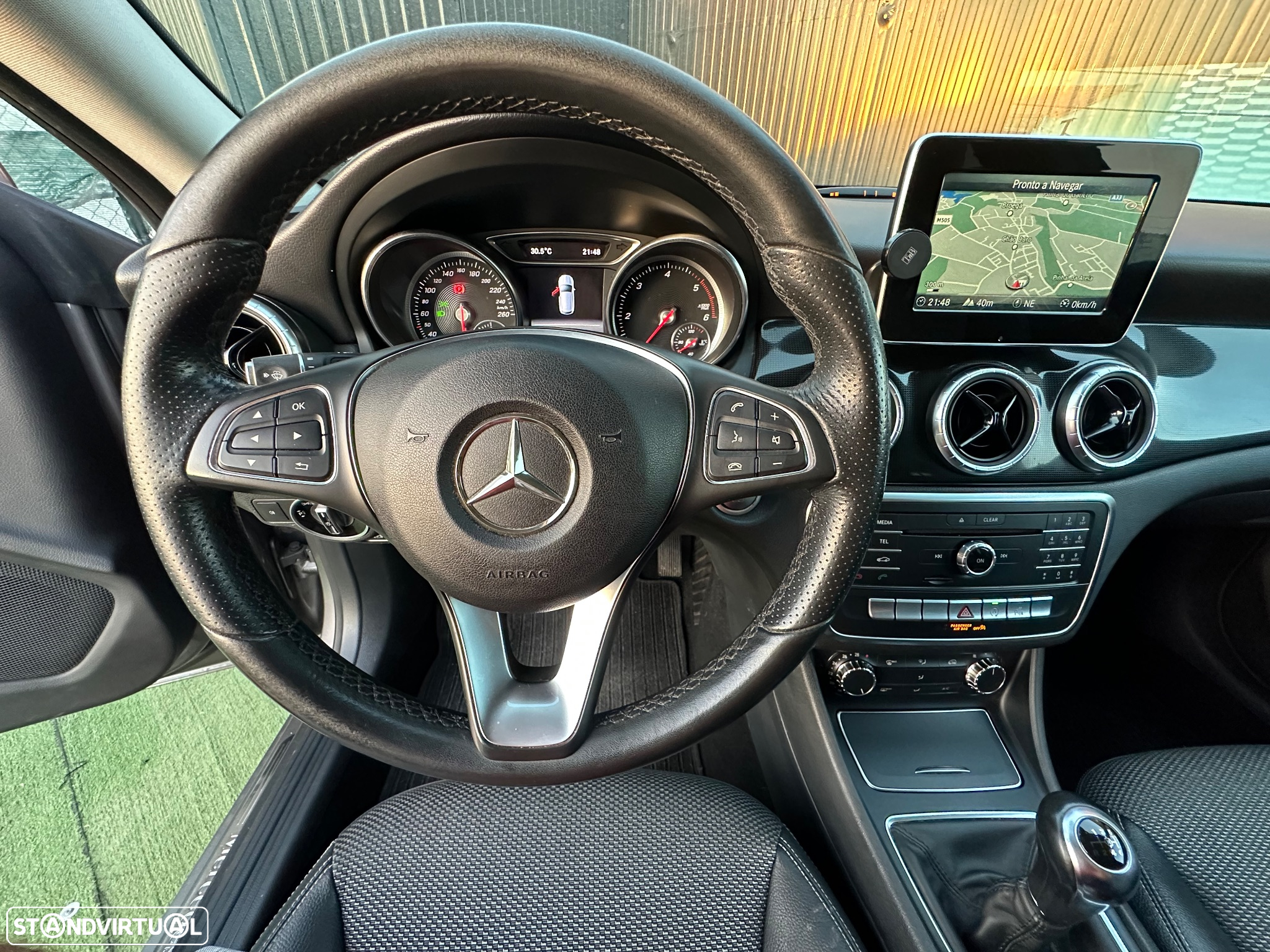 Mercedes-Benz CLA 180 d Shooting Brake - 12