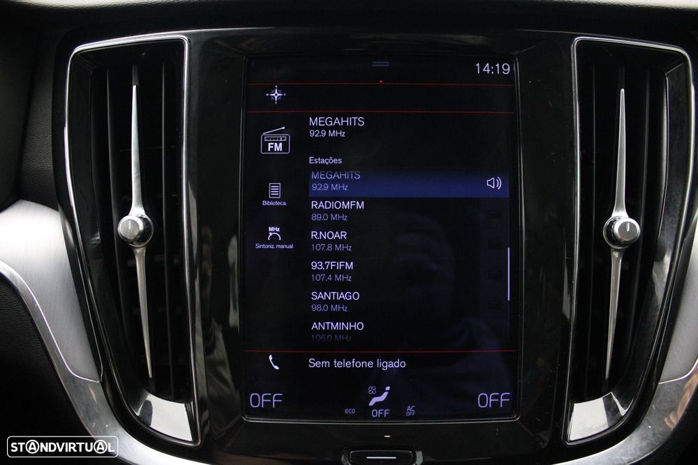 Volvo V60 2.0 T6 AWD TE R-Design Expression — fotografia 15