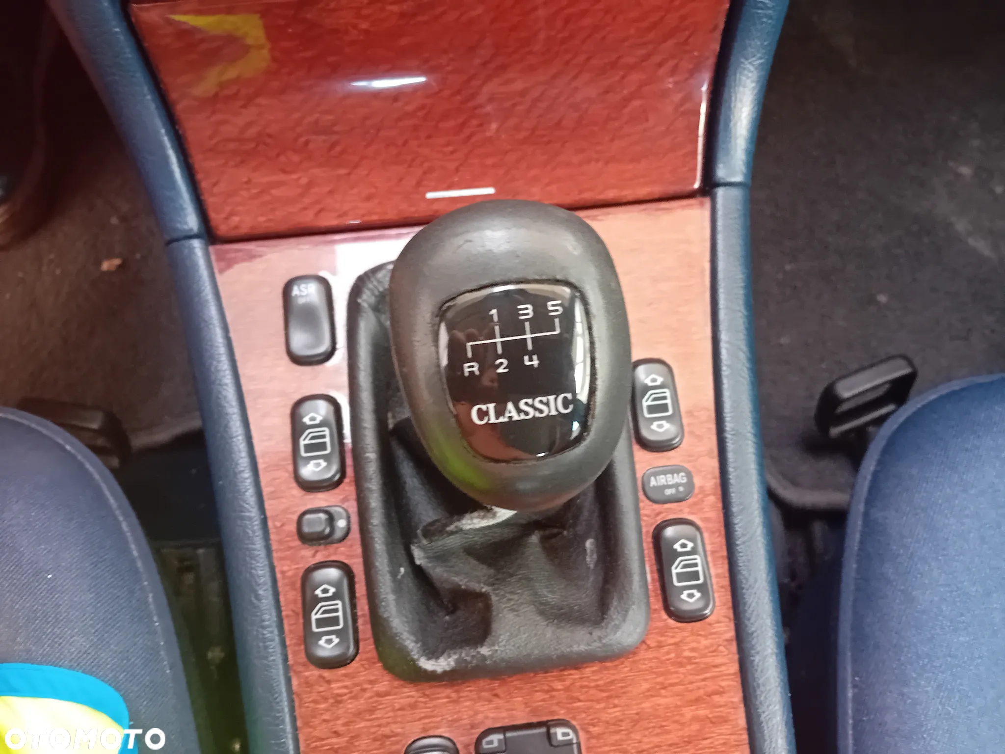 Mercedes-Benz Klasa E 290 T TD Classic - 21
