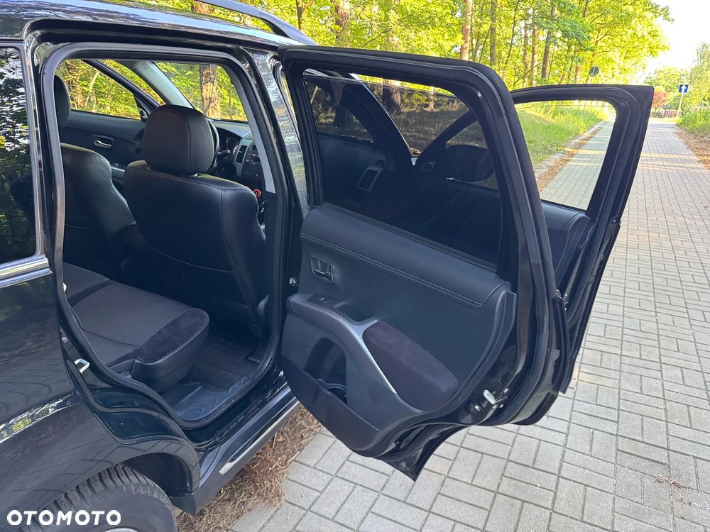 Mitsubishi Outlander 2.4 4WD CVT Intense - 19