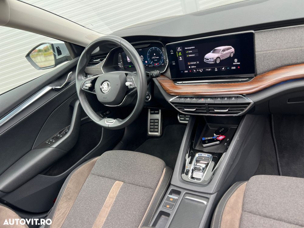 Skoda Octavia Combi 2.0 TDI DSG 4X4 Scout - 10