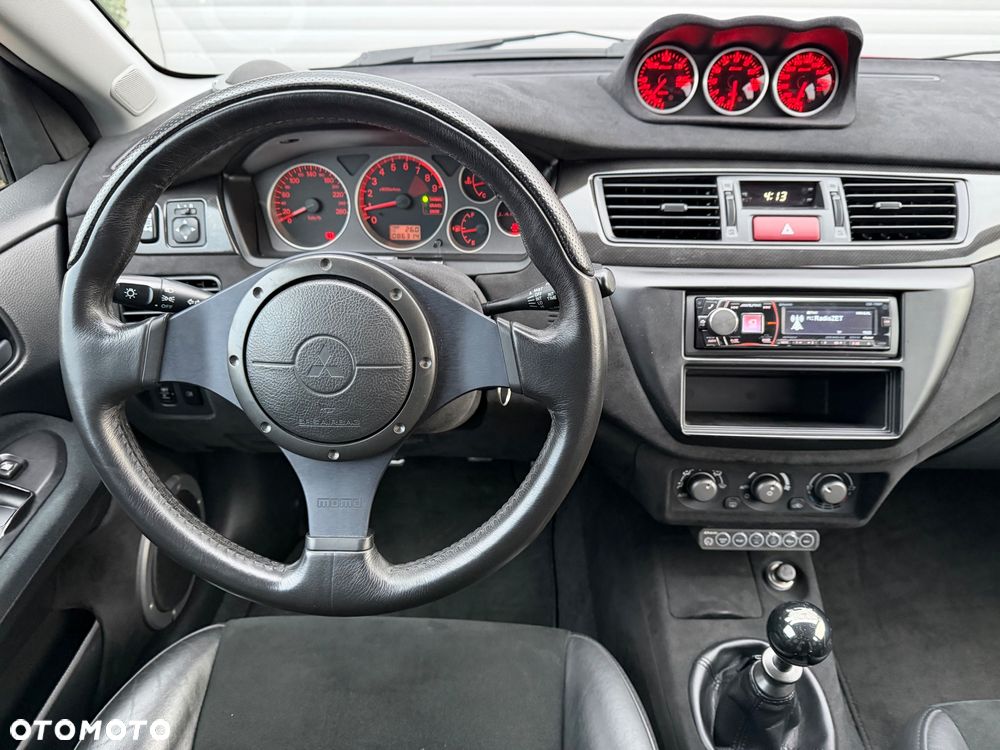 Mitsubishi Lancer Evo IX - 22