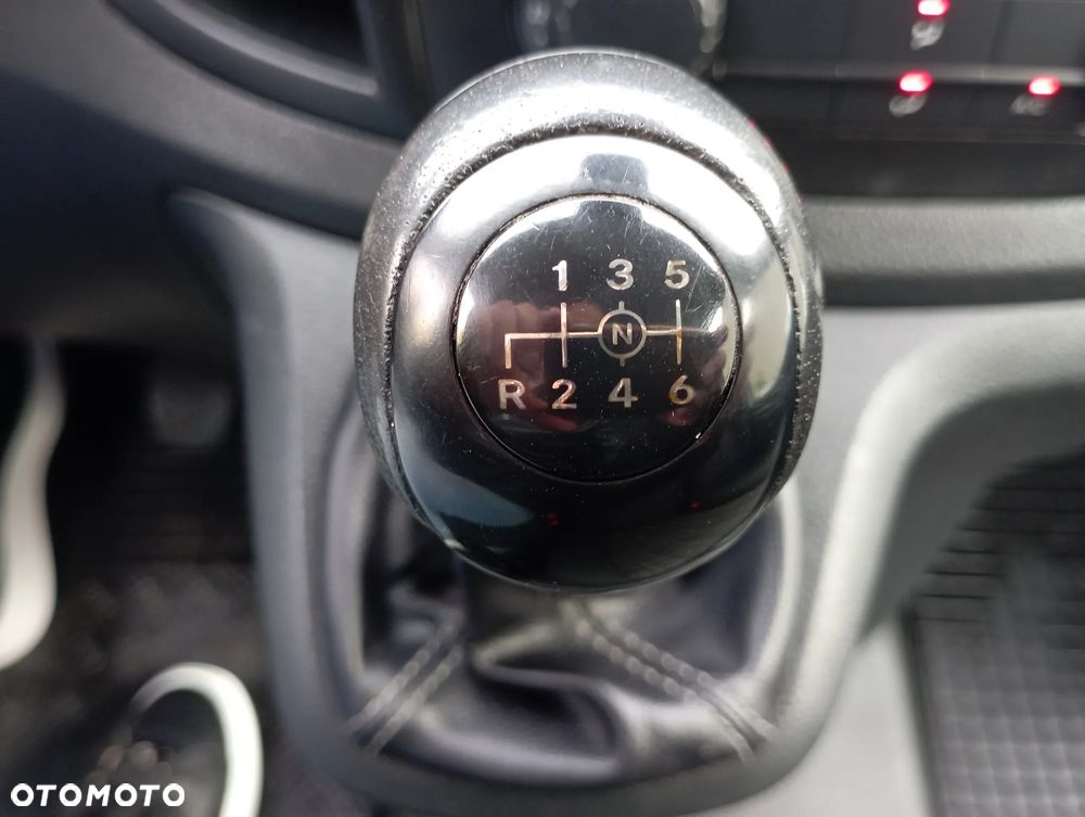 Mercedes-Benz Vito - 16
