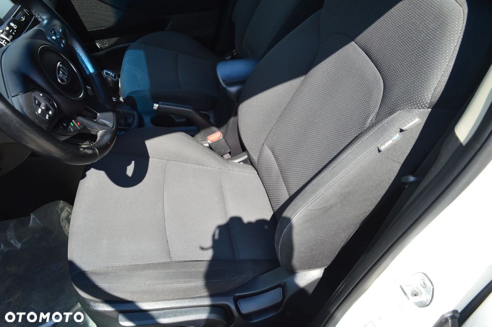 Kia Carens 1.6 GDI Business Line 7os EU6 - 18