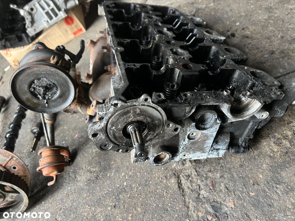 Mitsubishi L200 blok dół silnika wał tłoki 4d56u  7d33 - 7