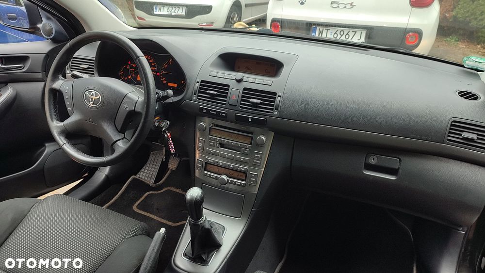 Toyota Avensis 1.8 VVT-i Executive - 2