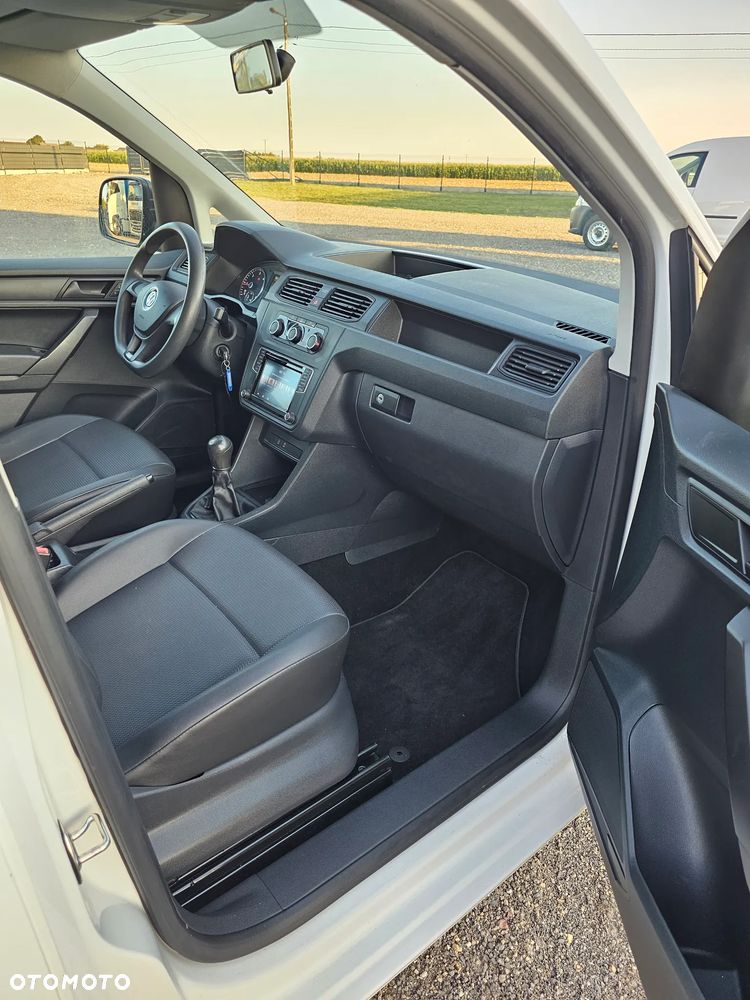 Volkswagen Caddy - 10