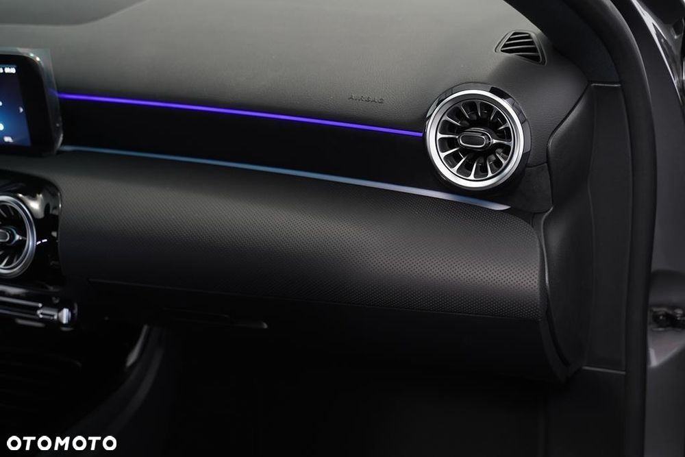 Mercedes-Benz Klasa A 200 7G-DCT AMG Line - 27