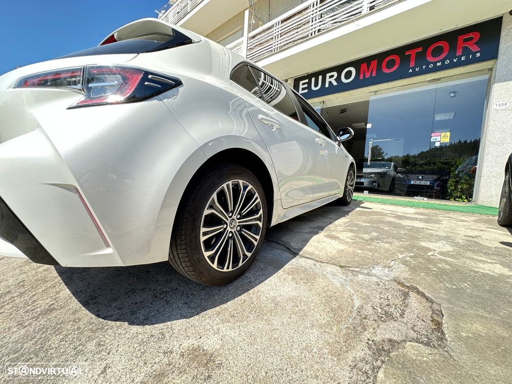 Toyota Corolla 1.8 Hybrid Comfort+P.Sport - 4