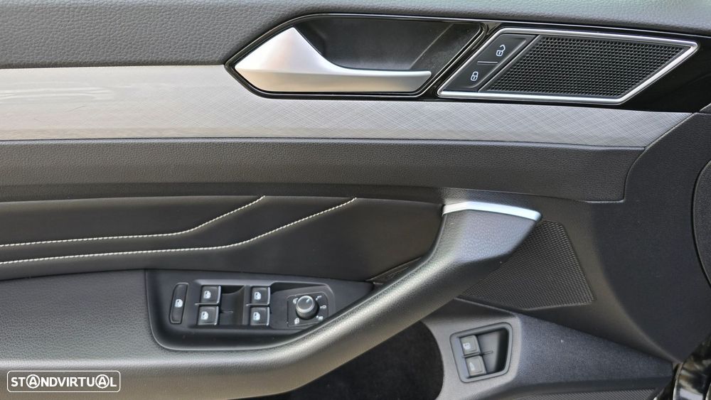 VW Passat Variant - 8