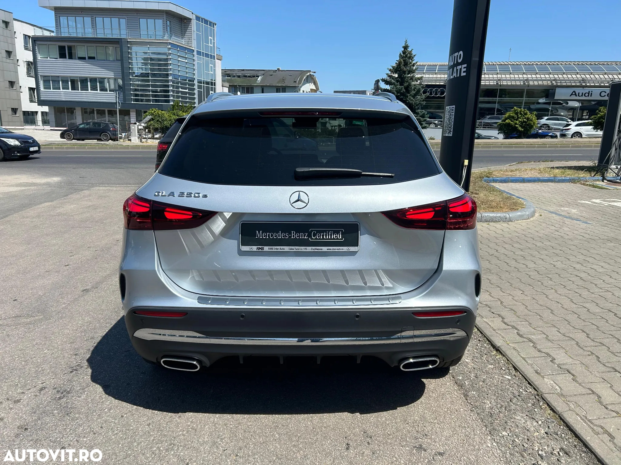 Mercedes-Benz GLA 250 e - 24