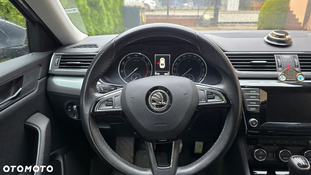 Skoda Superb 1.4 TSI ACT Ambition - 16