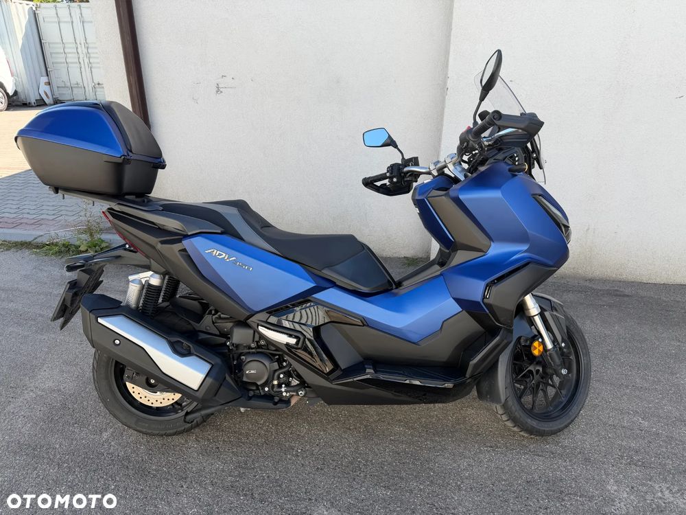 Honda ADV350 - 3