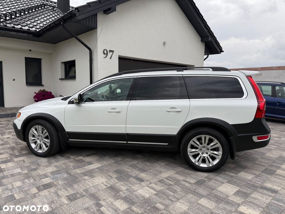 Volvo XC 70 D5 AWD Momentum - 2