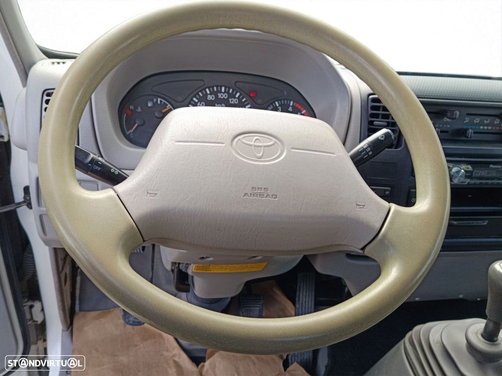 Toyota Dyna 3.0 D-4D S CS 35.23 - 11