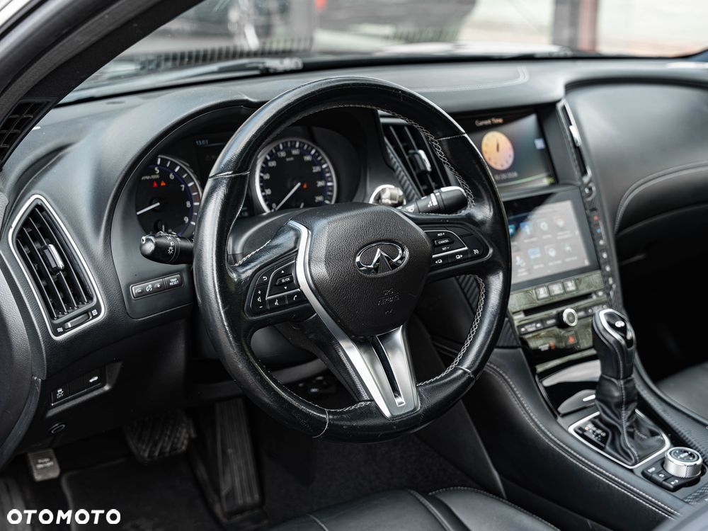 Infiniti Q60 - 25