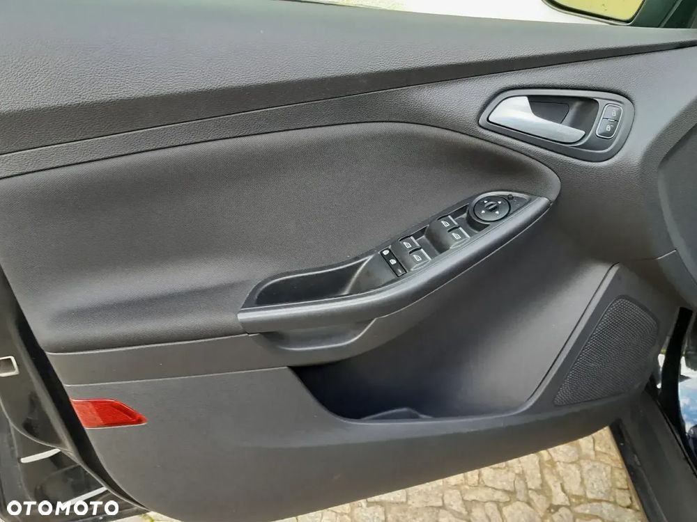 Ford Focus 1.0 EcoBoost Titanium - 14