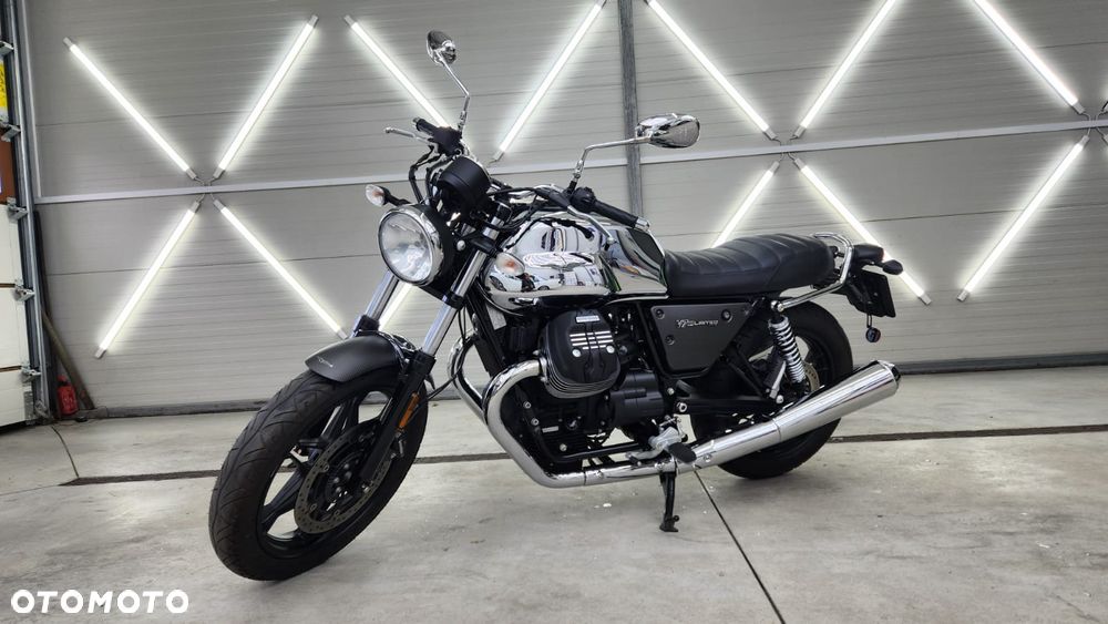 Moto Guzzi V7 - 3