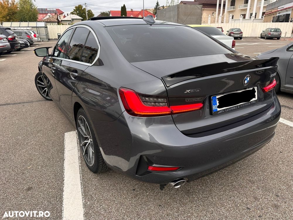 BMW Seria 3 330i xDrive AT - 4