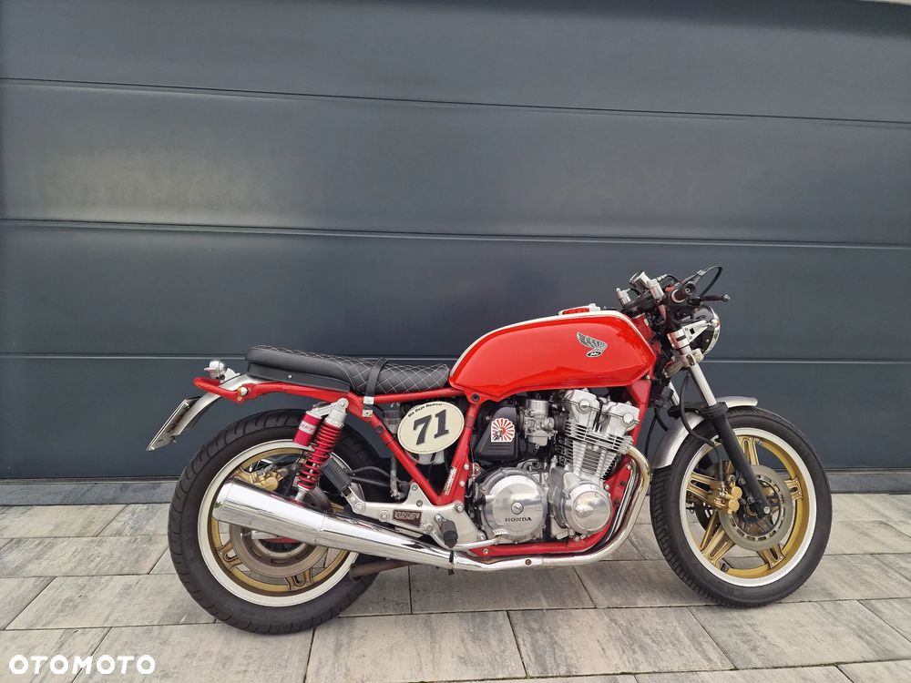 Honda CB - 1