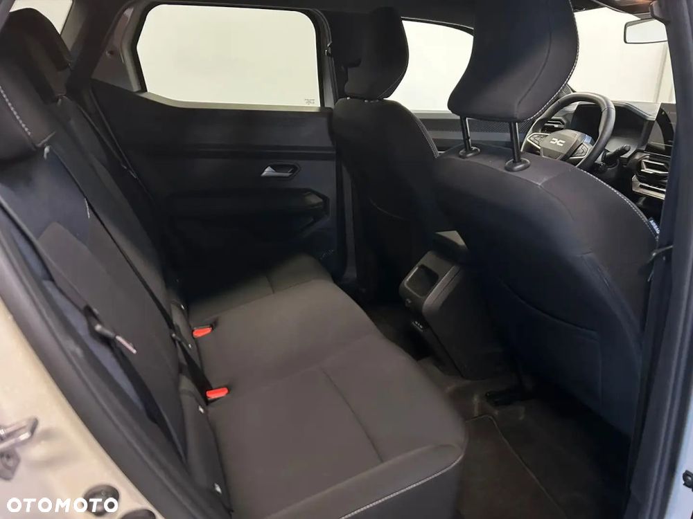 Dacia Duster 1.8 Full Hybrid 155 Journey MMT - 11