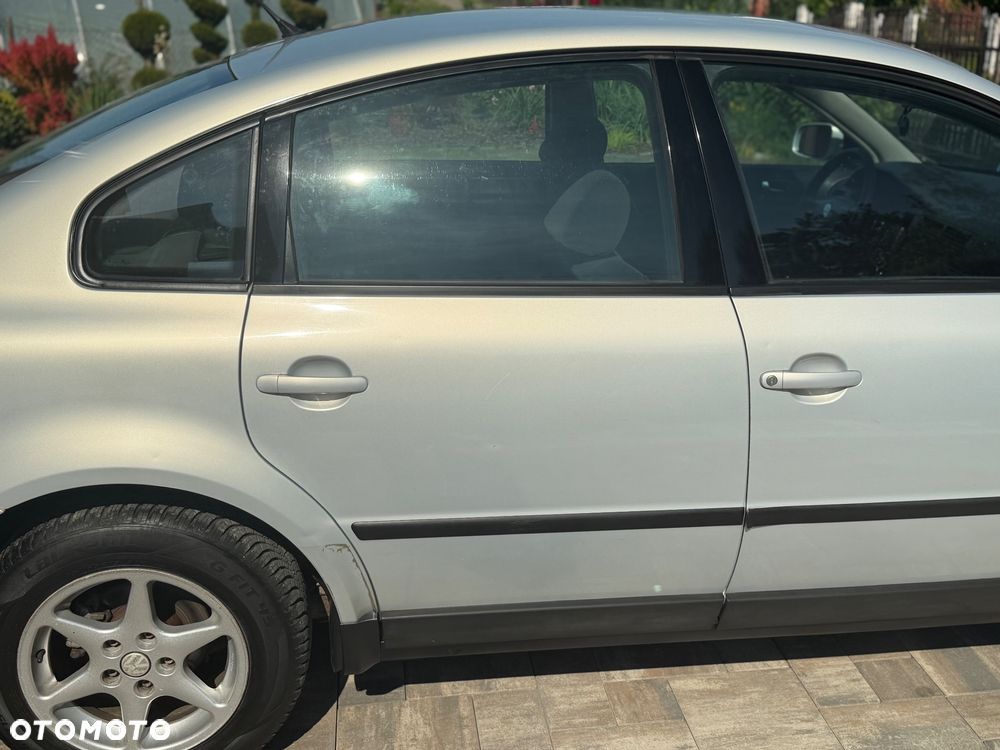 Volkswagen Passat 1.9 TDI CL - 21