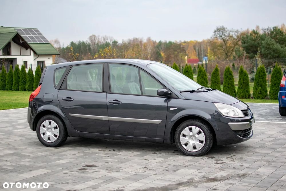 Renault Scenic - 31